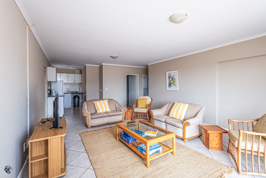 6 Bedroom Property for Sale in Middedorp Western Cape